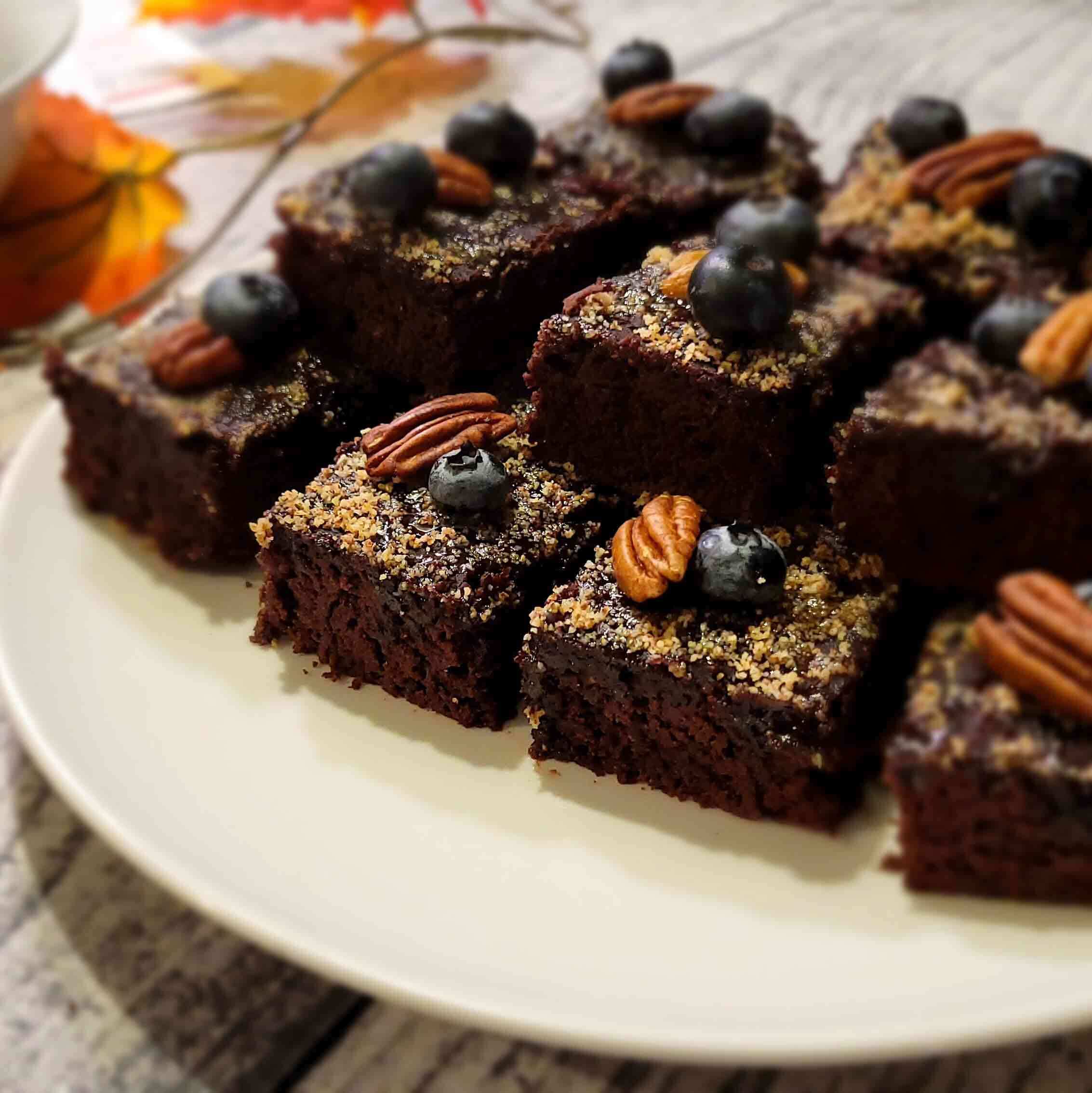 A cooking blog about Vegan, Honey-Roasted Pecan Brownies, made by roasting pecans with honey and cinnamon.